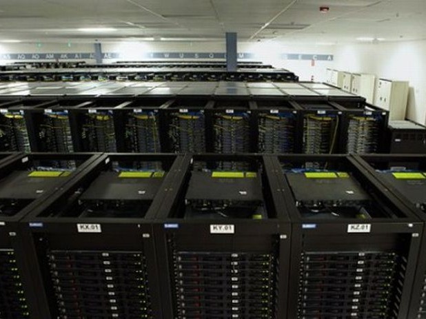 Facebook un devasa veri merkezi datacenter