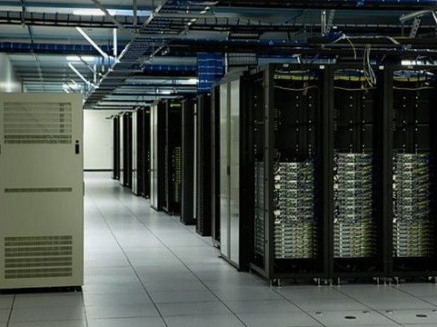 Facebook un devasa veri merkezi datacenter