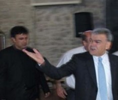 Chp Aziz kocaoğlu ve Mehmet Ali Susam kavga etti