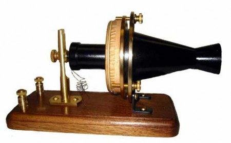 ilk telefon 